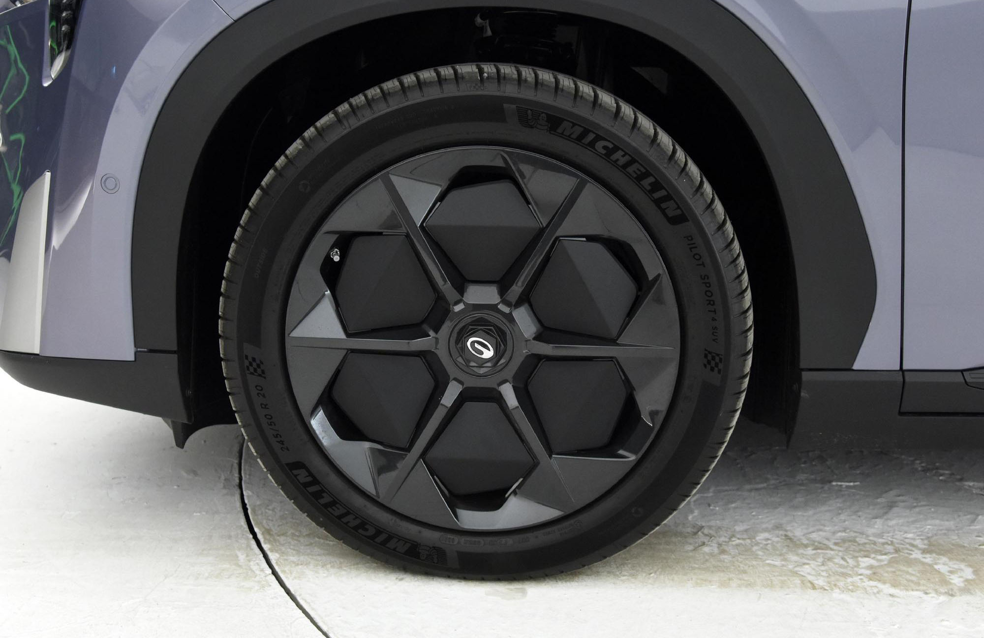 电动车换轮胎有必要换原厂的吗,养电车有哪些费用