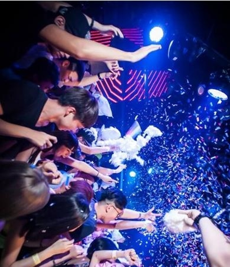 酒吧真实的生活写照,酒吧夜店的生活方式