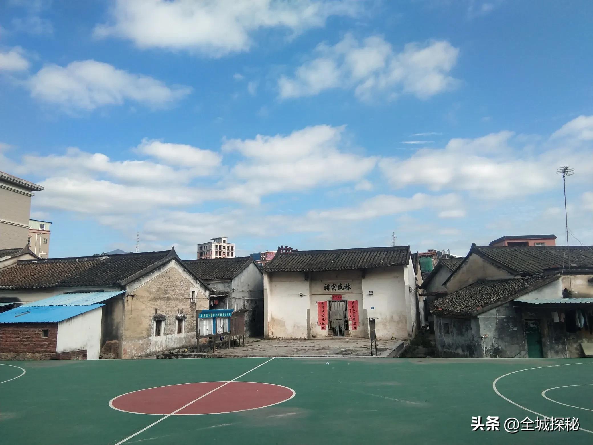 “村中城”东莞：故乡回不去，打工人把东莞打扮成了故乡