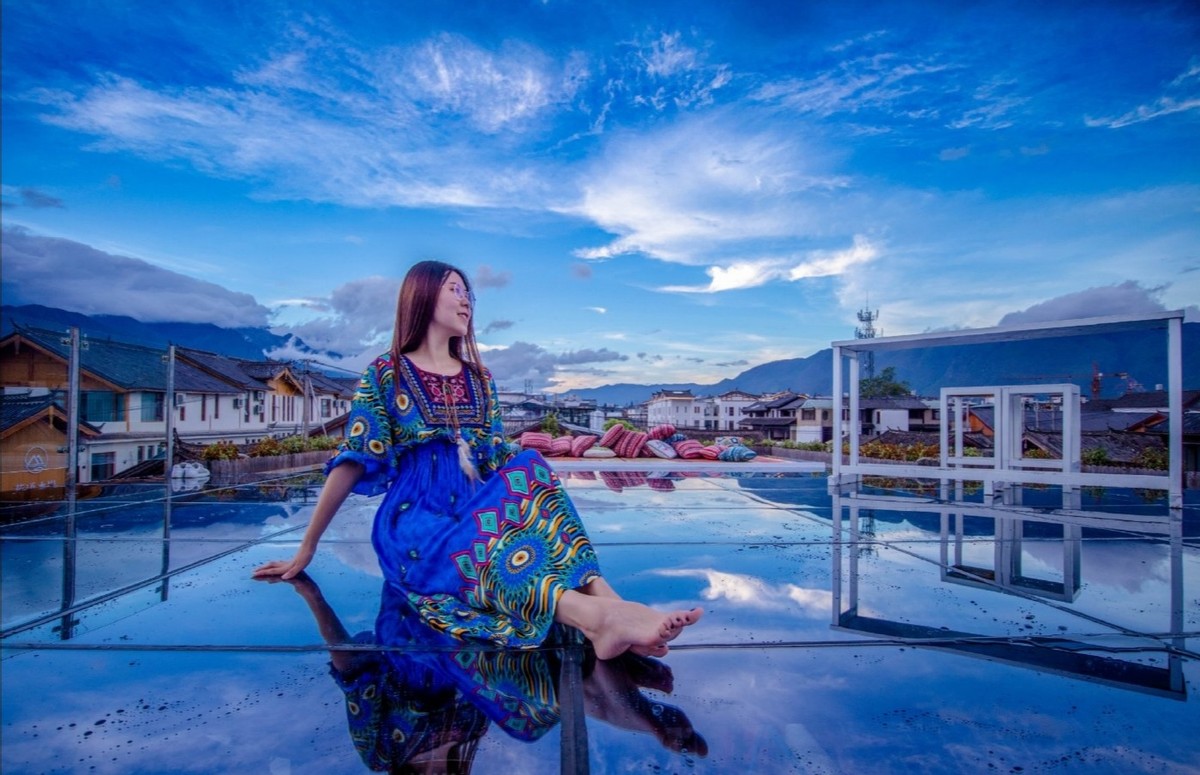 支付宝中1亿大奖的锦鲤女孩,去年支付宝中1亿大奖的锦鲤