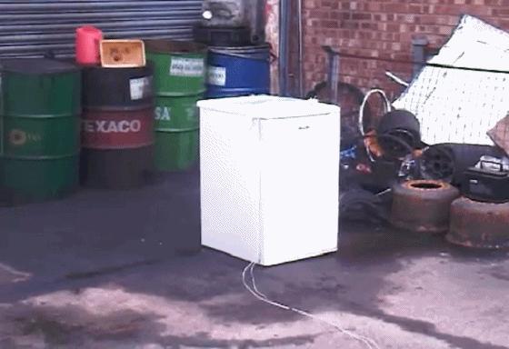 冰箱哪个部位容易发生爆炸,哪些情况会导致冰箱起火