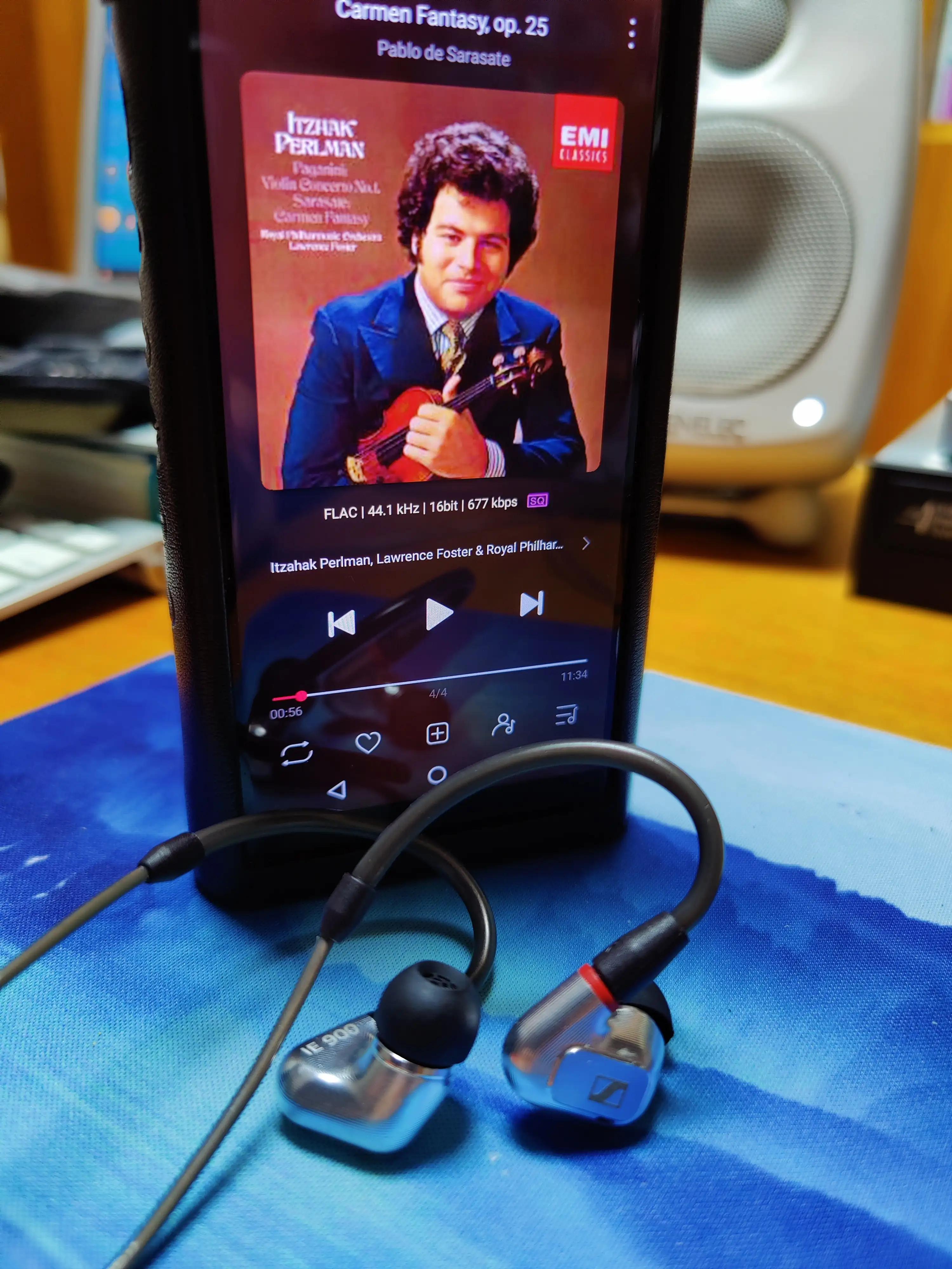 黑猫白猫能逮住耗子都是好猫,黑猫白猫能逮到老鼠的才算好猫