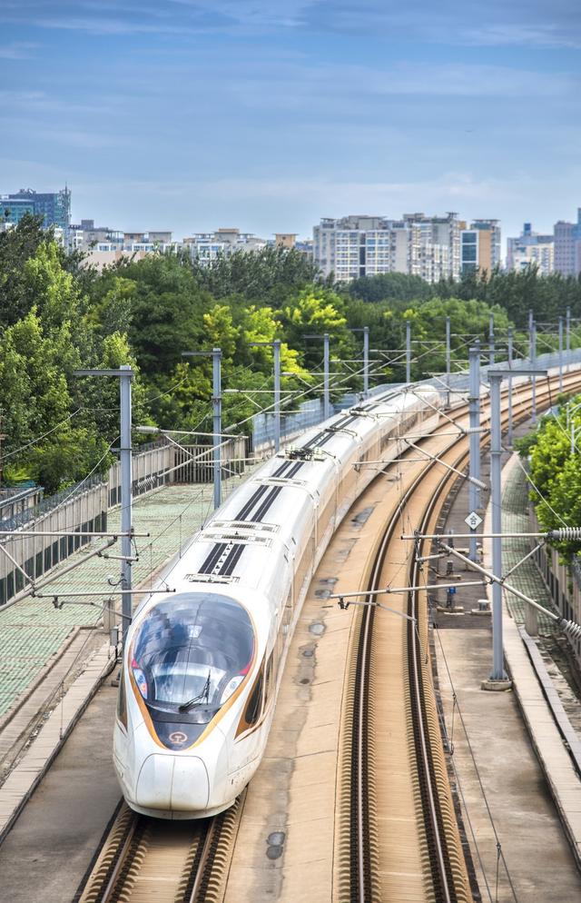 精兵简政是解决发工资难的王道