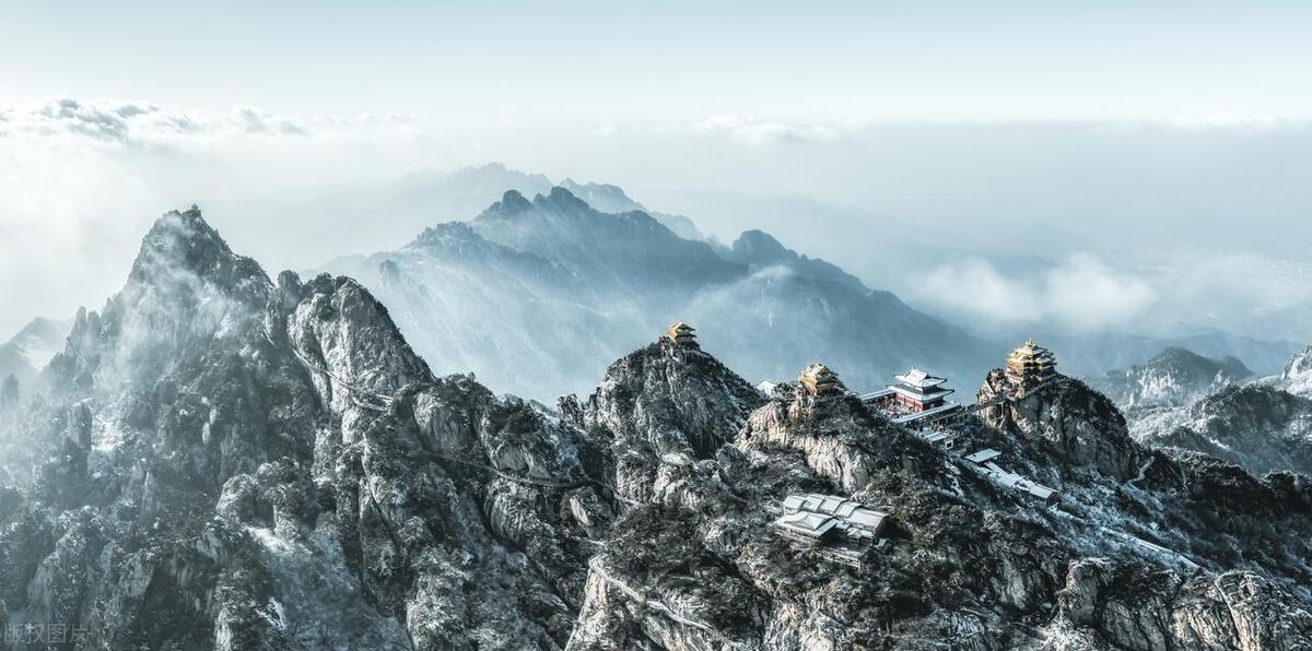 老婆,你不要误会,我只是想拿胸罩趋吉避凶