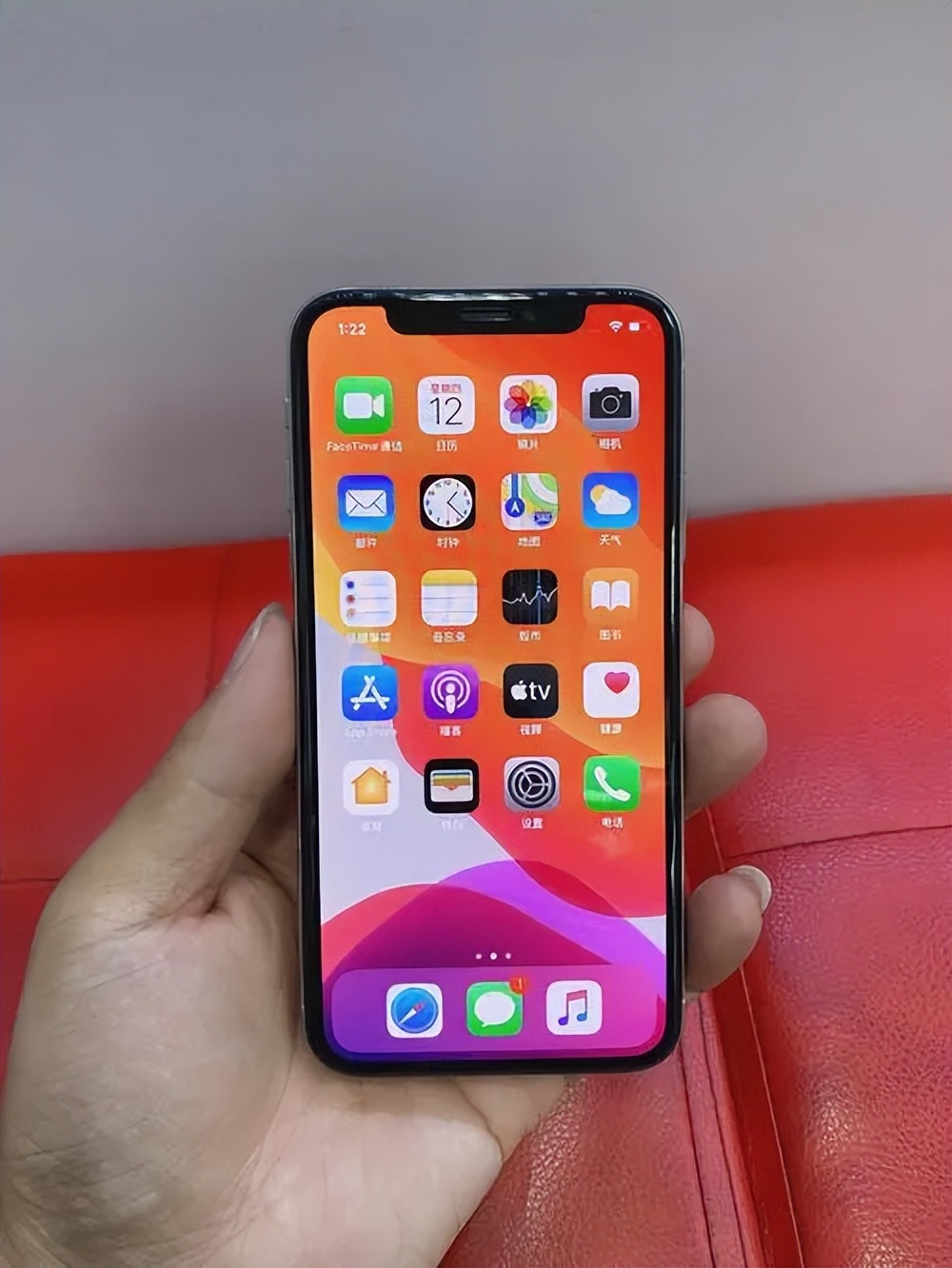 现在买iphonex合适不,手持iphonexr有必要换11吗