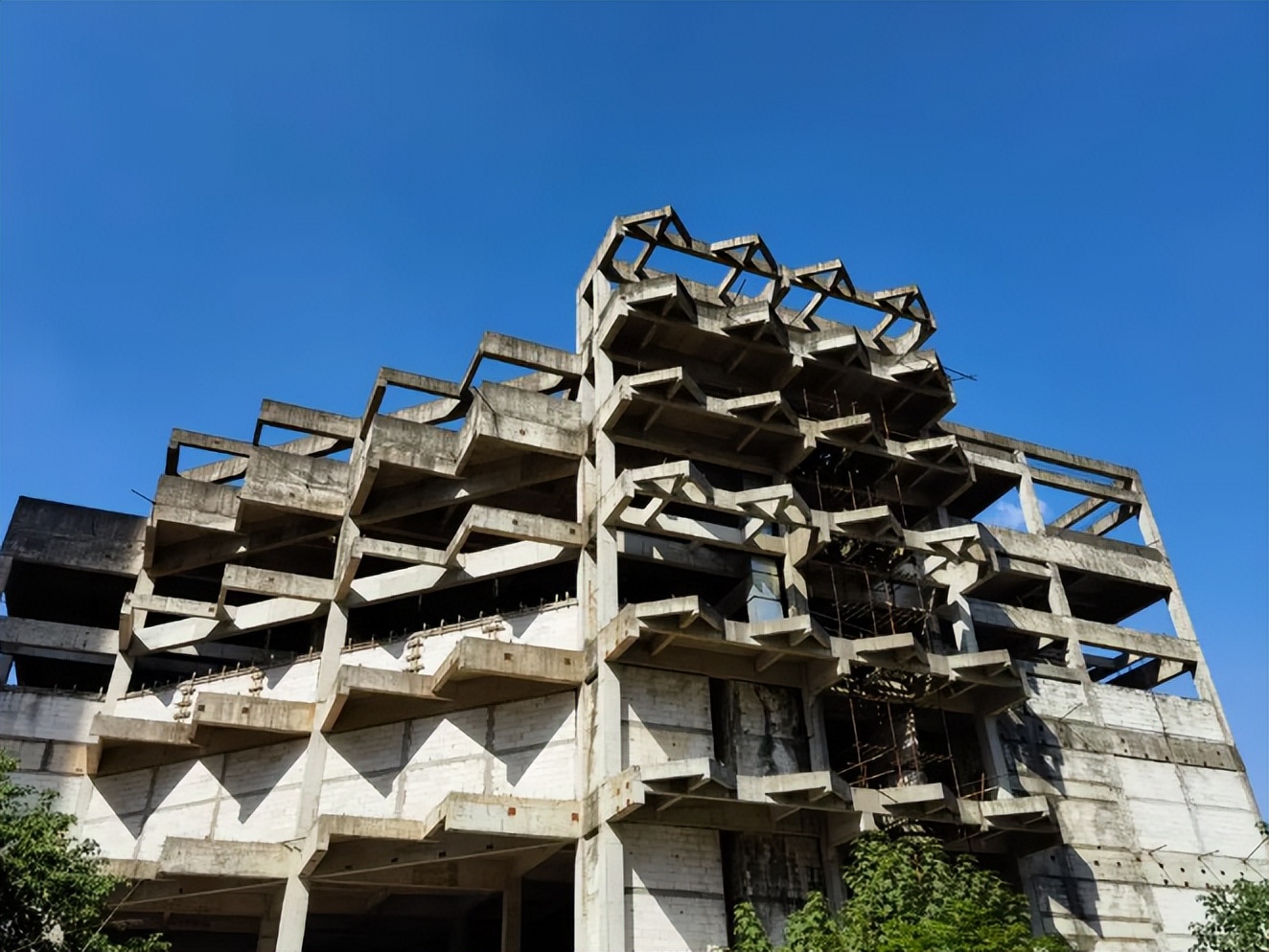 龙湖天街烂尾,龙湖天街会烂尾吗