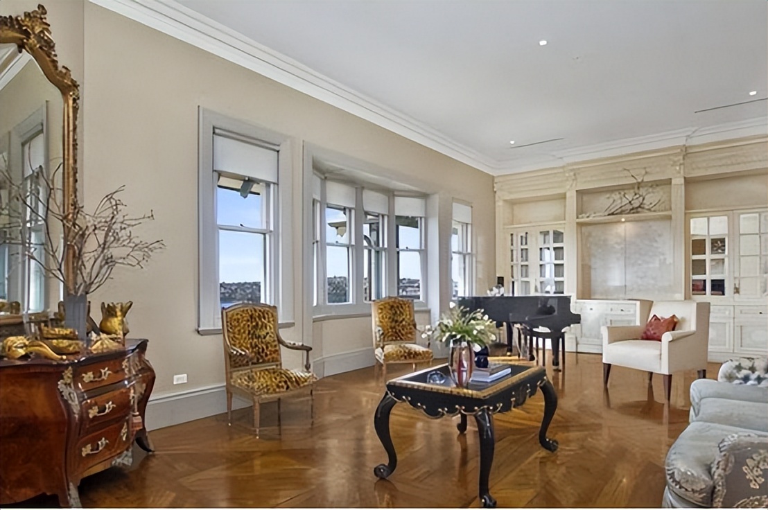 田震的资产多少,田震身价