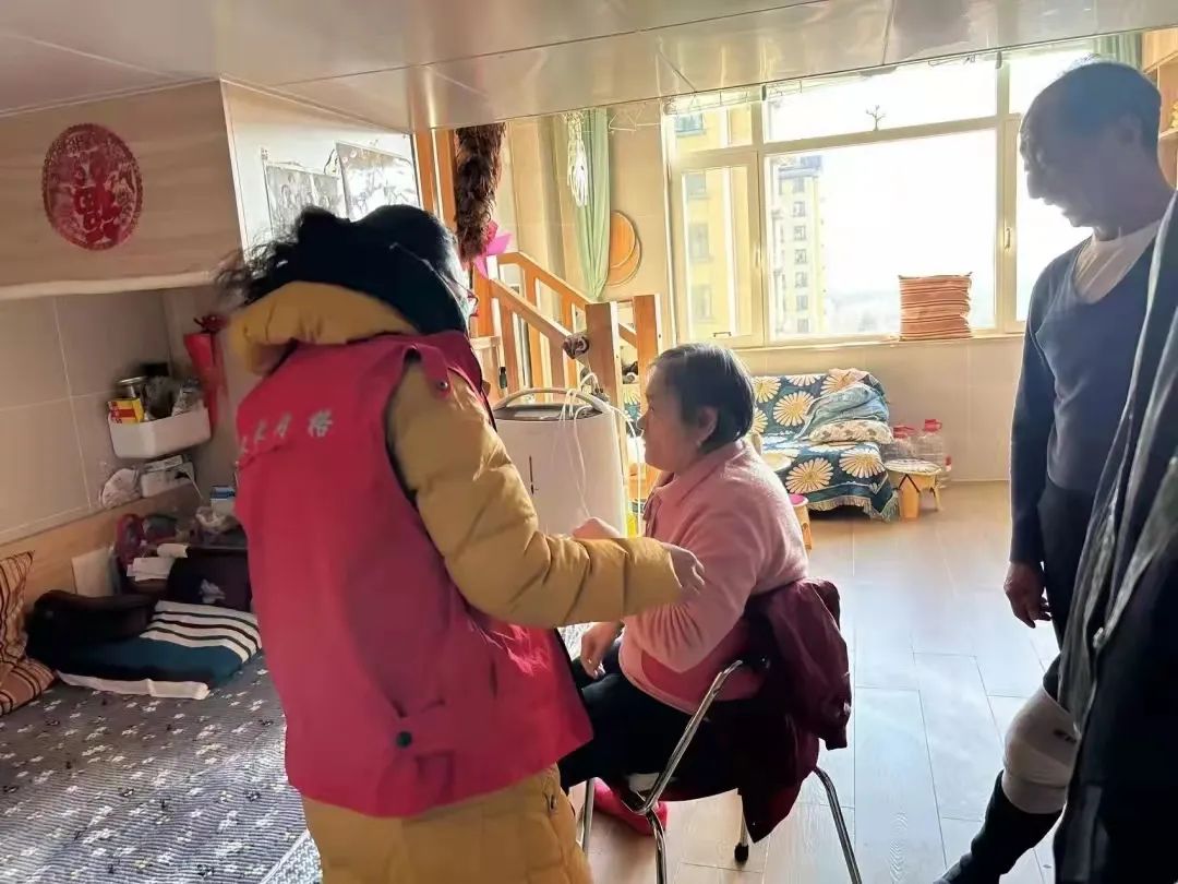 暖心摆渡架起警民连心桥,便民服务站架起干群连心桥