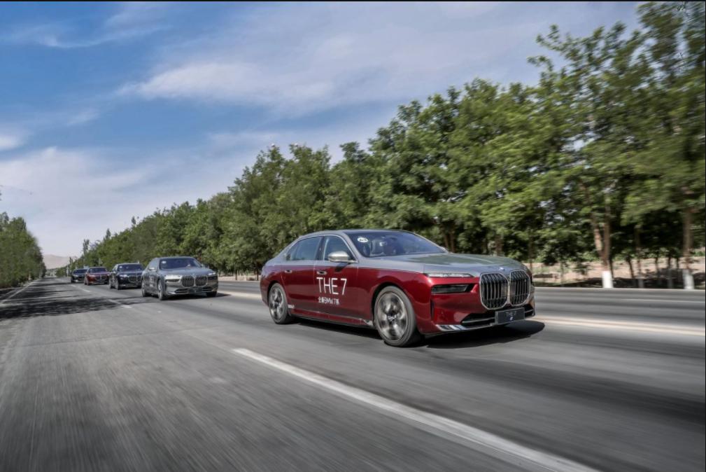 电动时代的旗舰，BMWi7带你领略别样实力