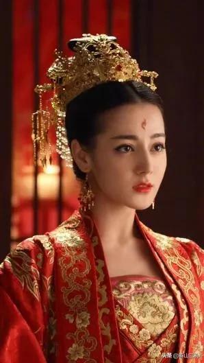 淡看人间三千事书法作品,淡看人间三千事闲来轻笑两三声