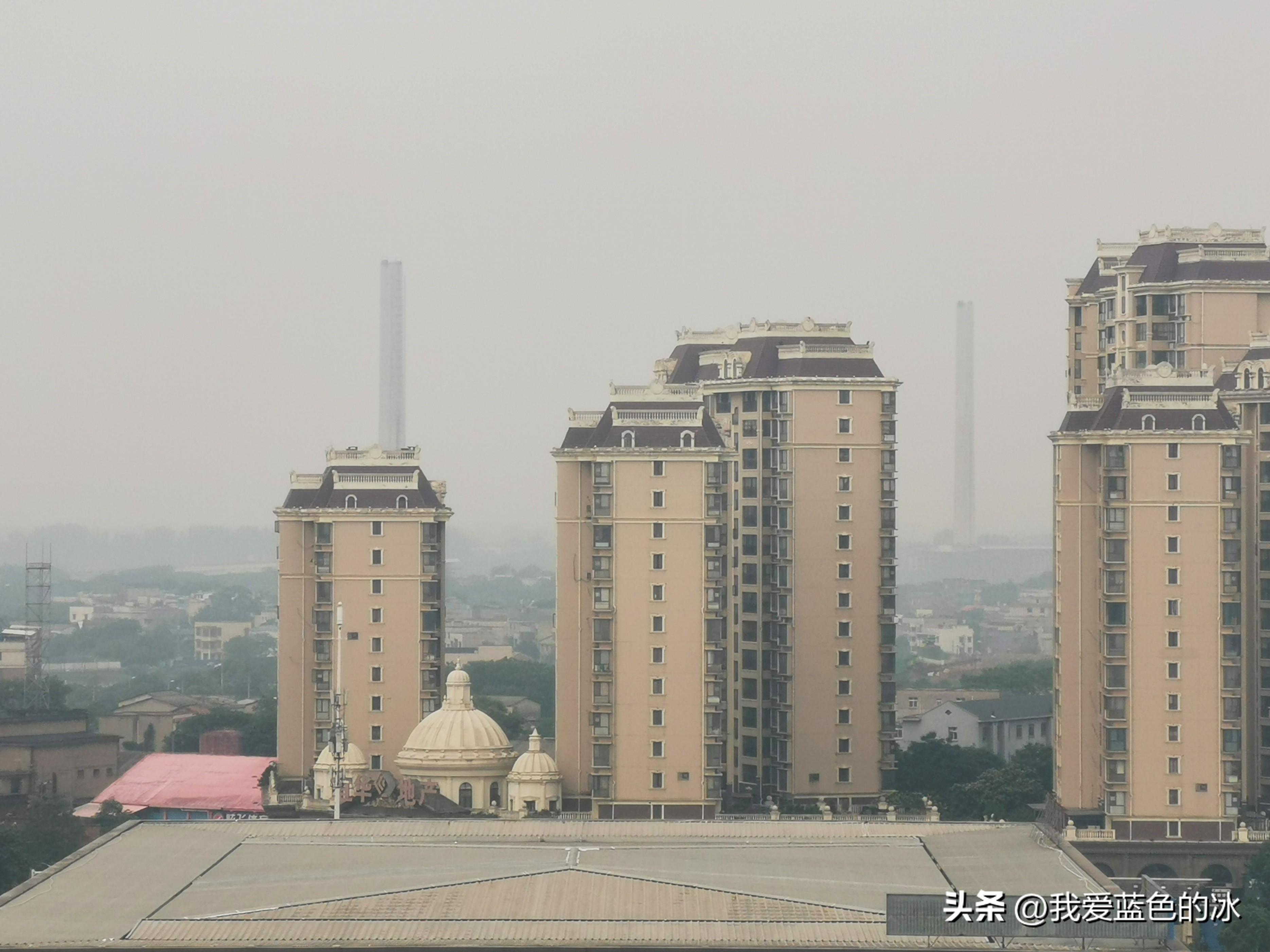 从窗户能看见烟囱,从十一楼往下看全是美景