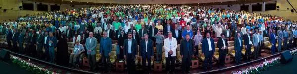 他从疯狂玩耍，到爱上编程，登上国际奖台，成为“姚班”种子选手