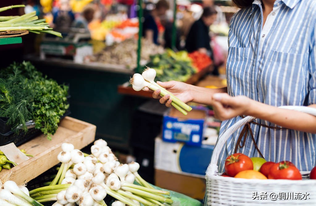 婚姻就是买菜买刀的意思,婚姻就是在买刀的路上买菜