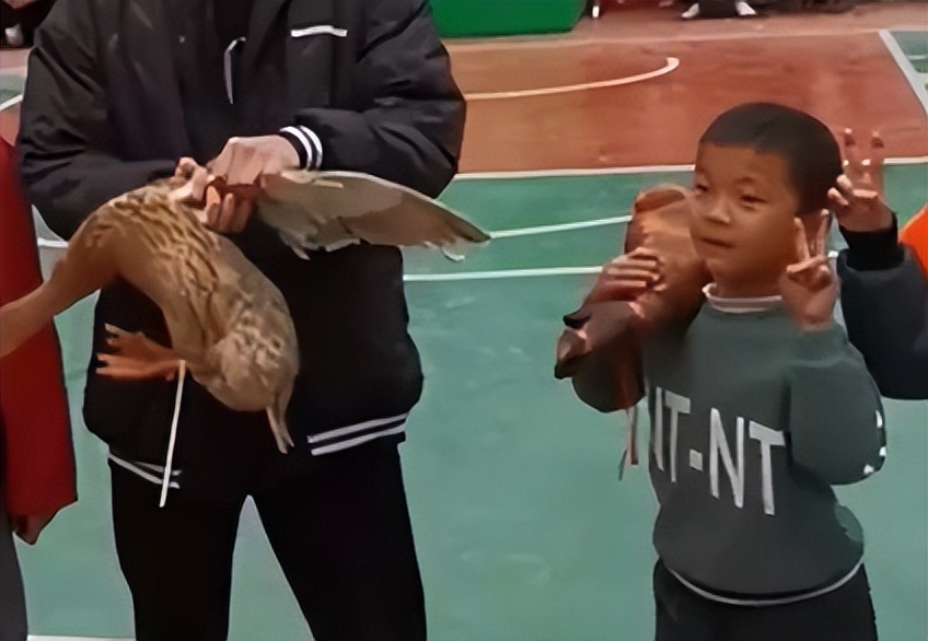 “村BA”在玩一种很新的东西!