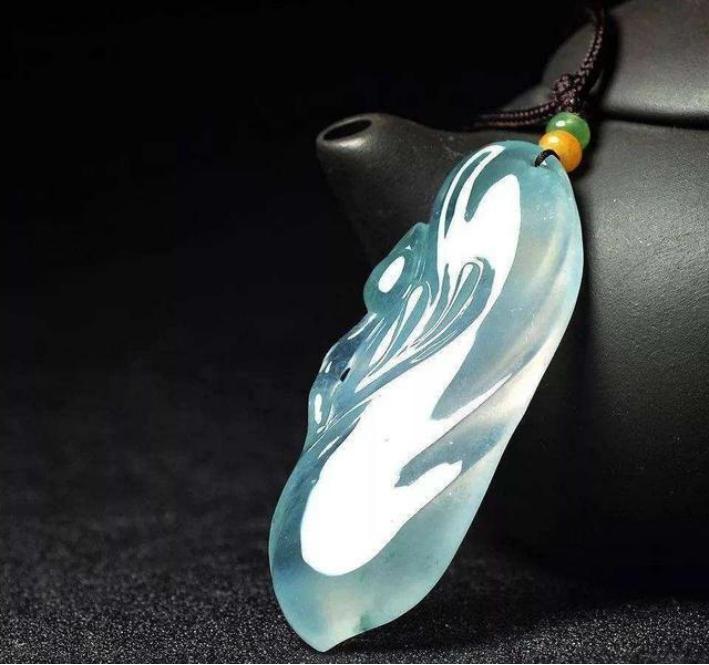 标准天空蓝翡翠,顶级翡翠天空蓝