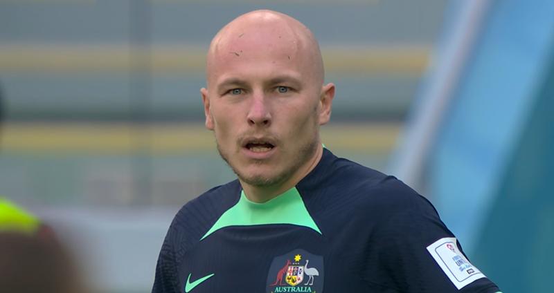 谁进我球就砸谁？世界杯进球功臣被激怒了，对手居然还偷着乐