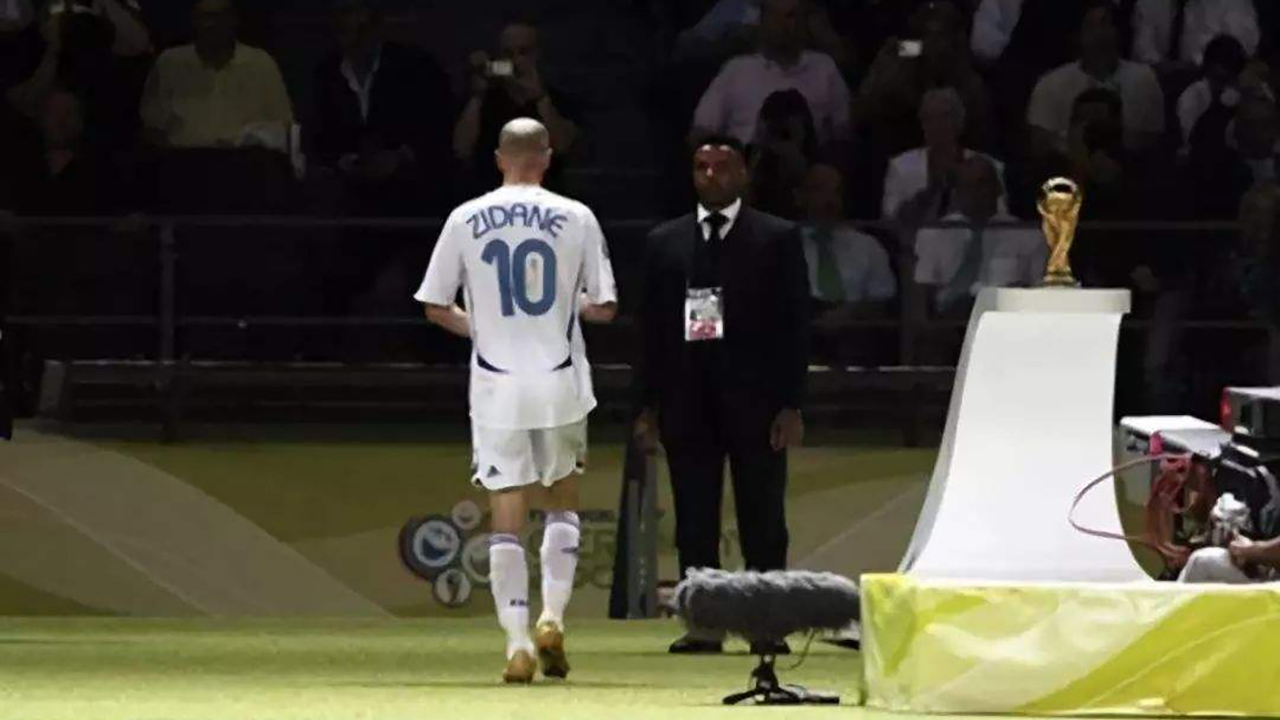 回顾2006年世界杯经典，齐达内惨遭算计，马特拉齐成功抢镜成主角