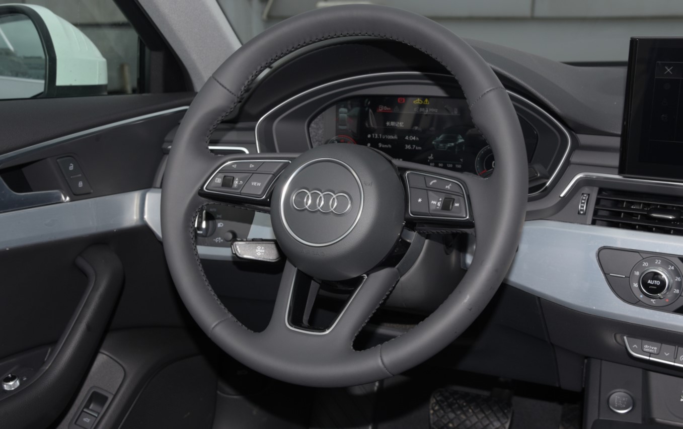 2022款奥迪A4L40TFSI时尚动感型,奥迪a4l40tfsi什么意思