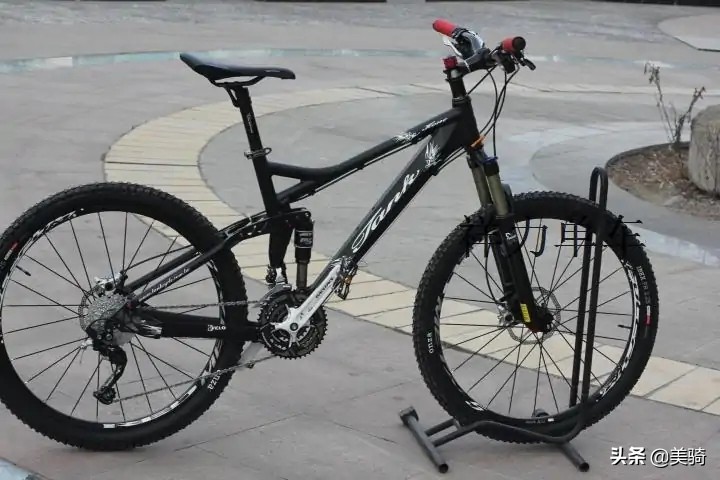 软尾山地车的改装攻略,爆改26寸xc山地车