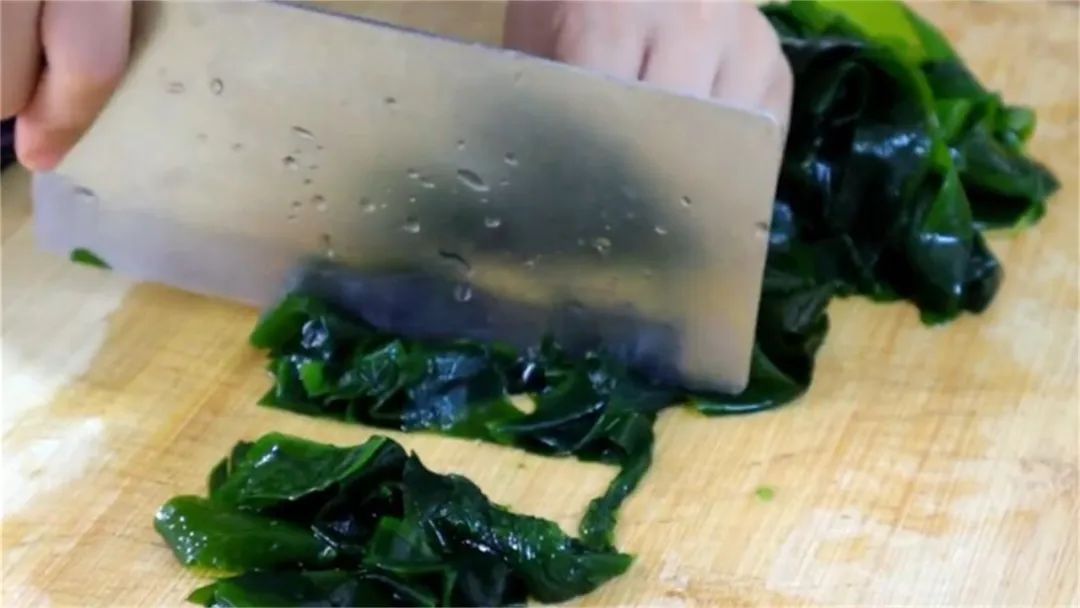 饮食当中哪种食物含钙最高,补钙必备这些食材含钙量最高