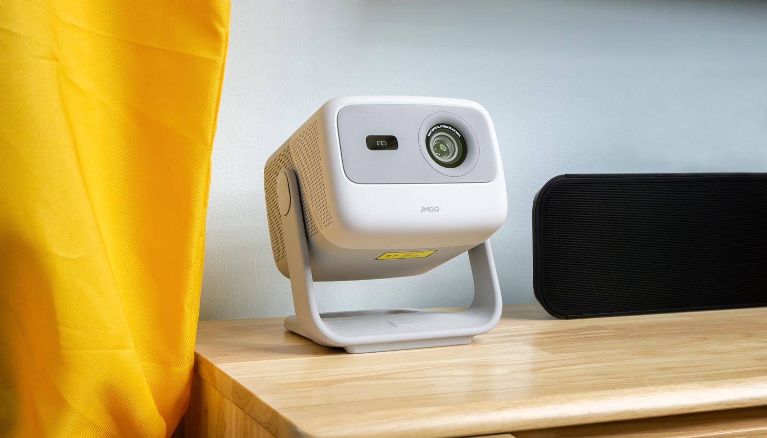 为什么说坚果n1是卧室投影仪,坚果n15.6米投影