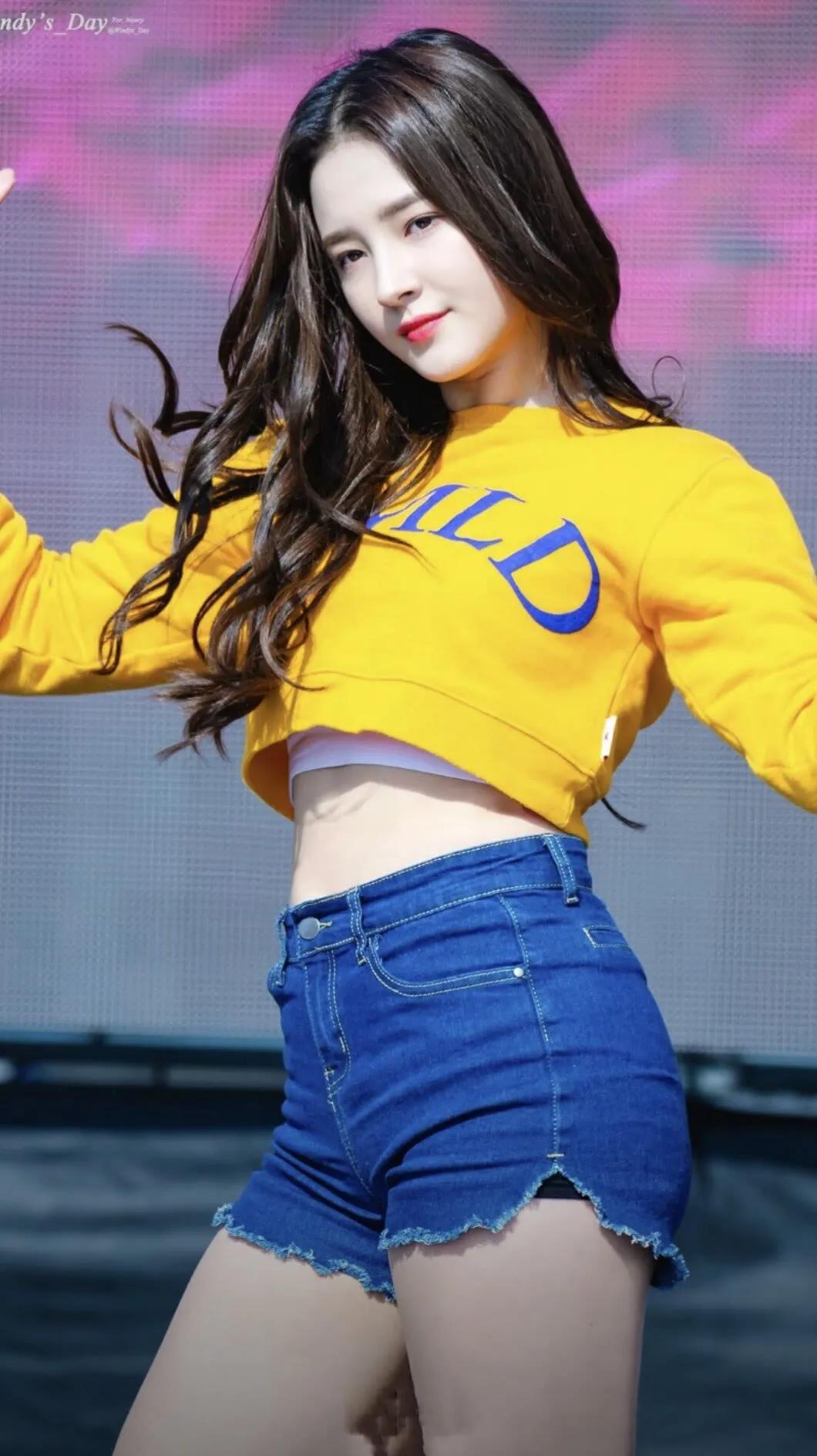 韩国女星李承利机场视频,韩国女星李承利歌曲