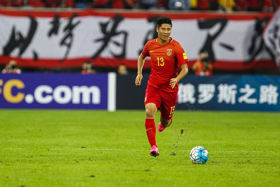 国足太太团斗艳美如画,国足太太团真实身材