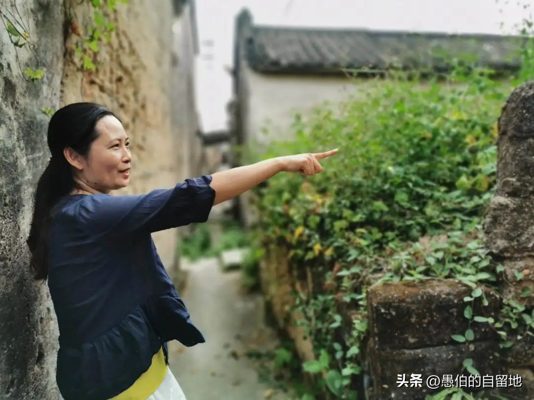 纪实：从小辍学的她，竟因半本旧书，最终翻身做了老板