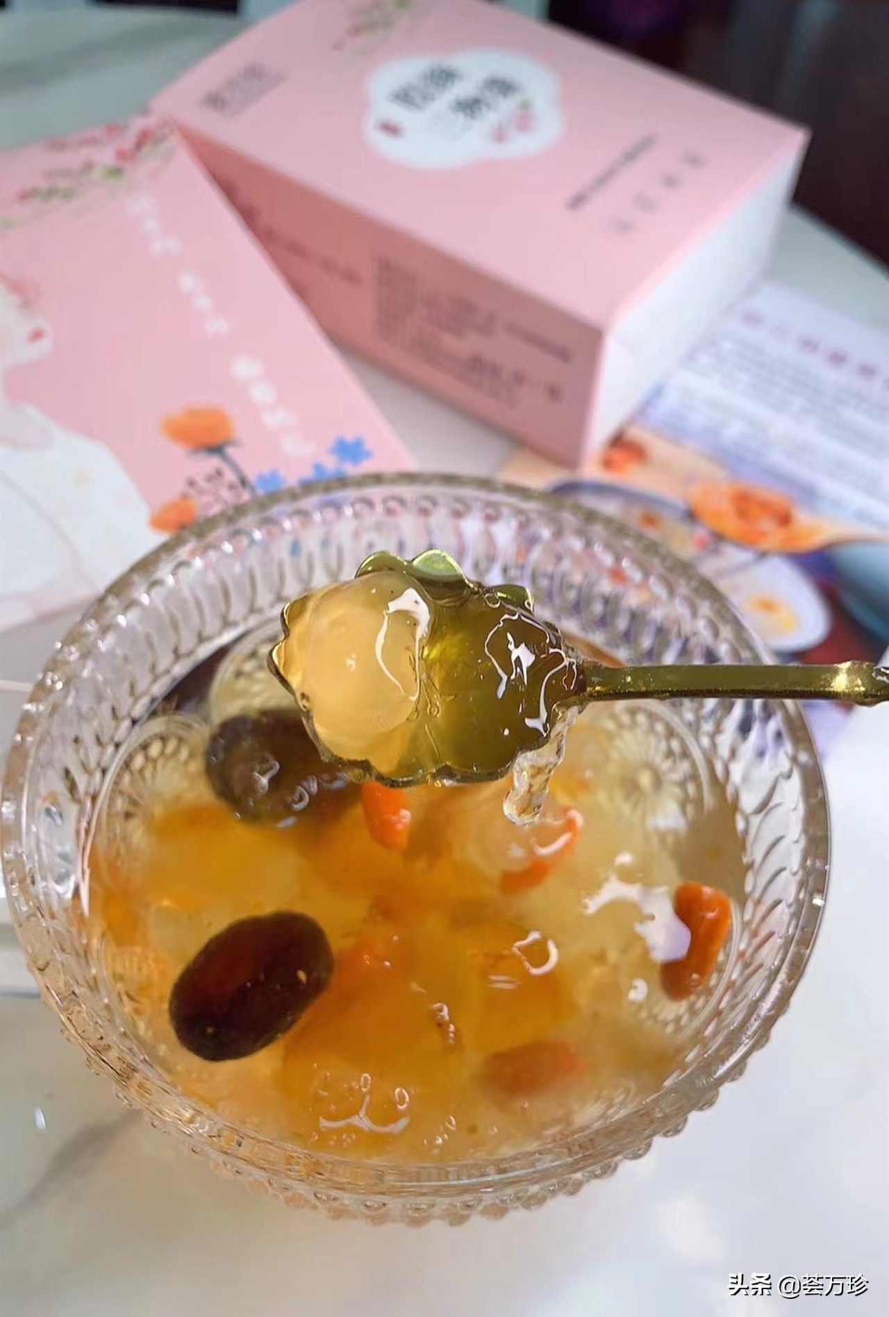 养颜羹桃胶皂角米雪燕,桃胶皂角米雪燕羹的营养价值