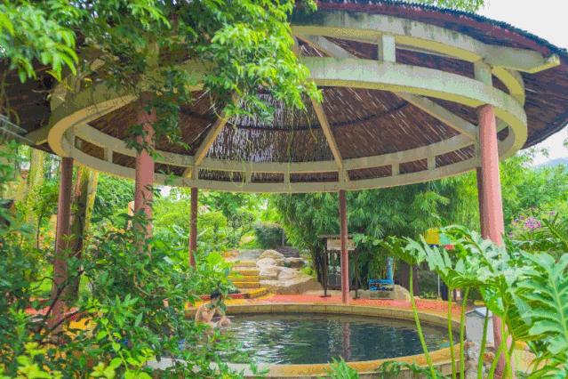 看完浮月村洋楼又去开平看碉楼,浮月村碉楼和梅家大院