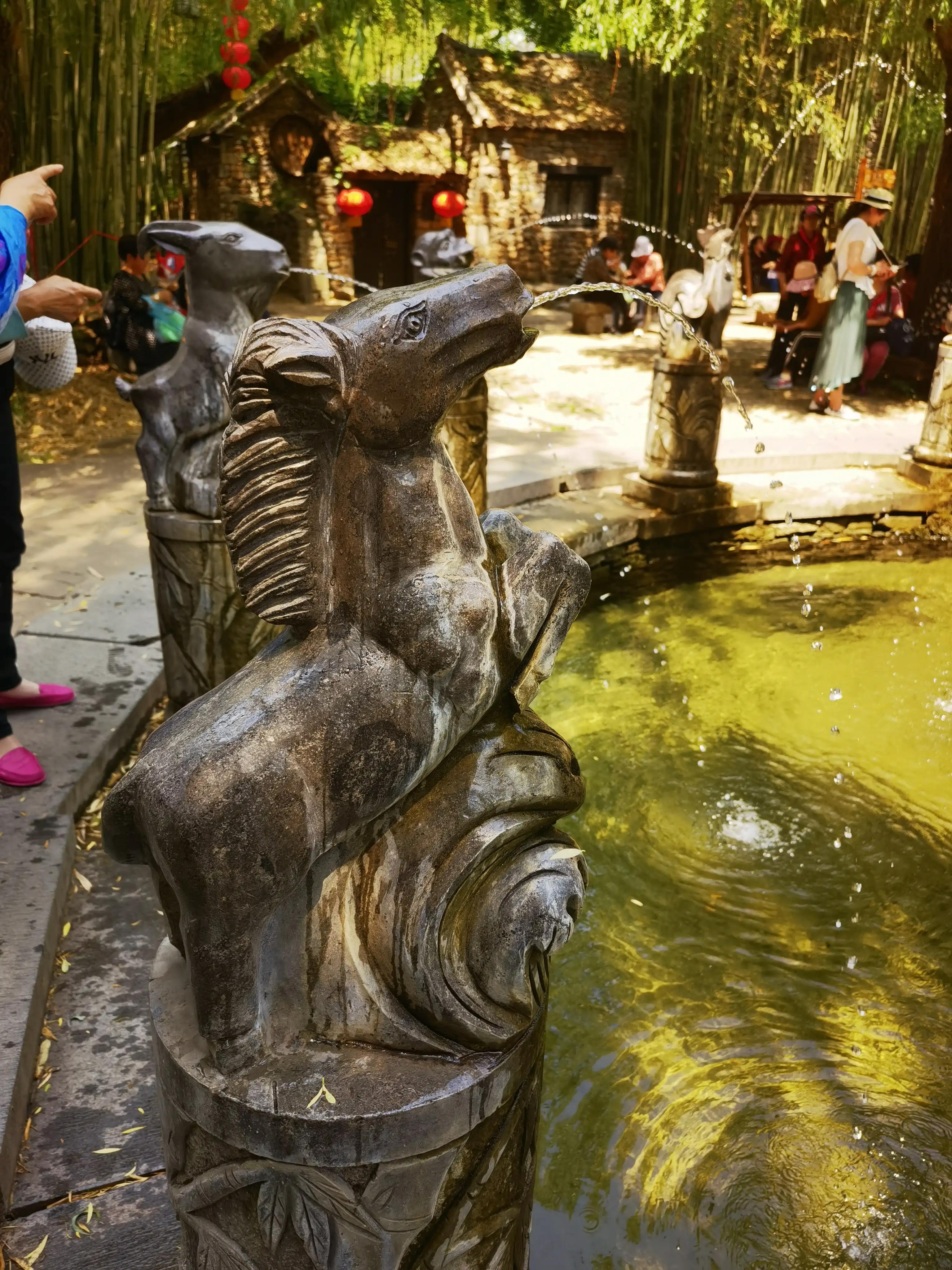 山东自驾游竹林小镇,五一自驾游推荐洞林湖