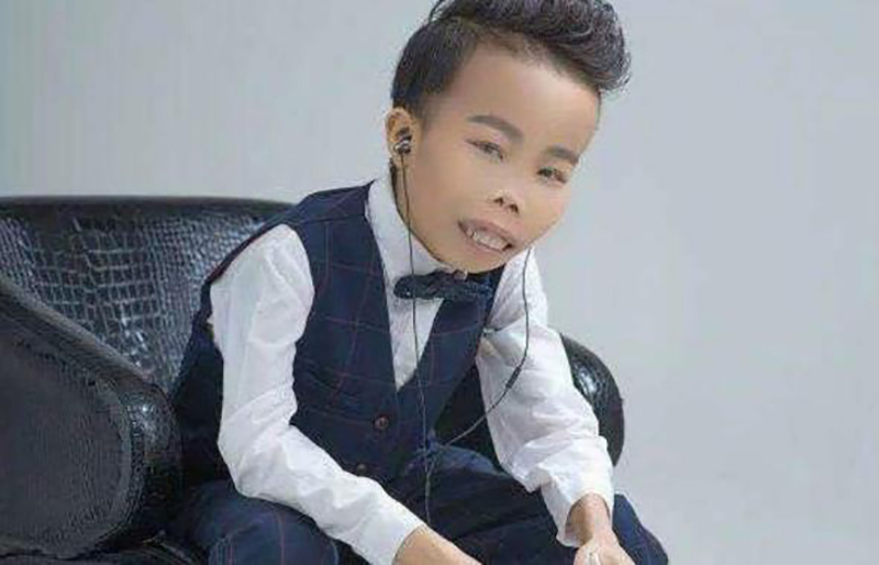 农村娃陈山,最丑网红陈山现状