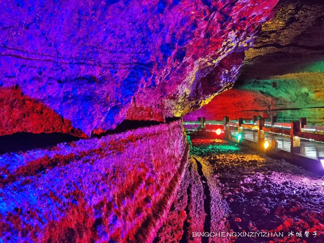 火山口国家森林公园与地下森林,清凉度夏探秘地下森林