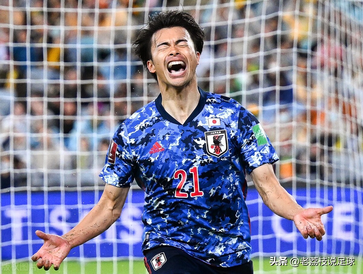 足坛巨星闪耀,足坛巨星出场