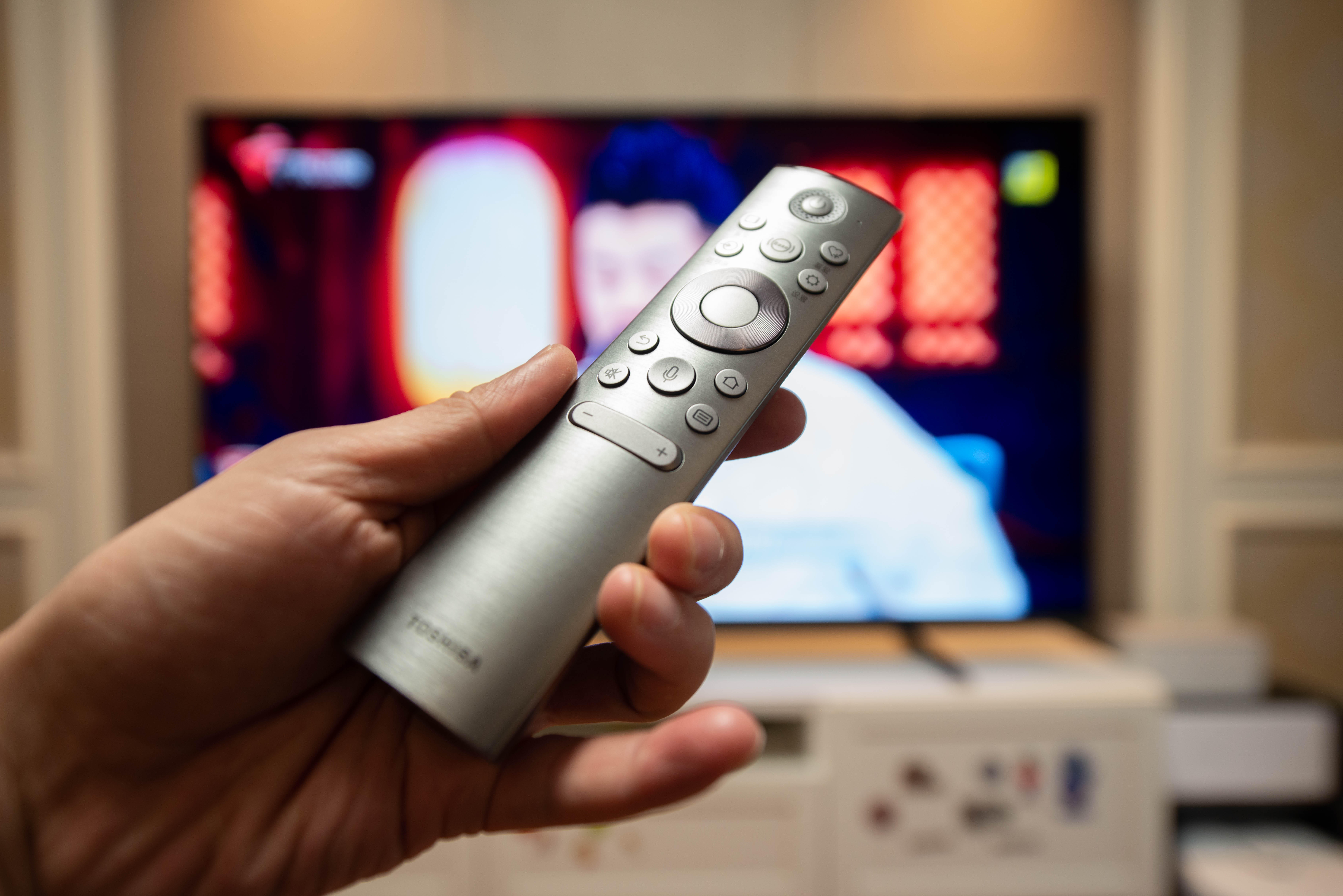 顶级音画是什么样的?看看两万五的4K东芝X8900KF77英寸OLED电视