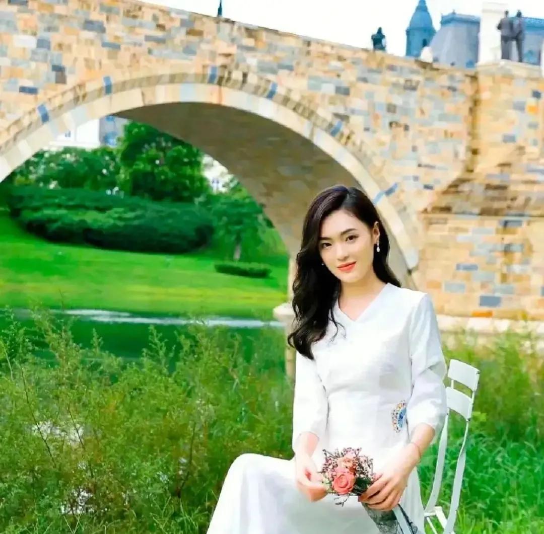 山水相依岁月如海友情如歌,山水相依真情永驻