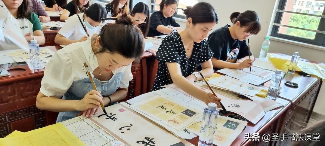 中小学毛笔书法教与练系列,毛笔书法教学技巧培训班