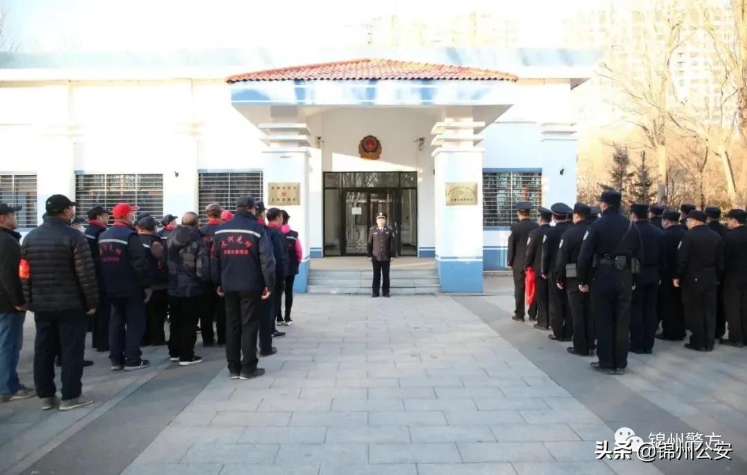 锦州市府广场一道美丽的风景线,锦州凌河东湖