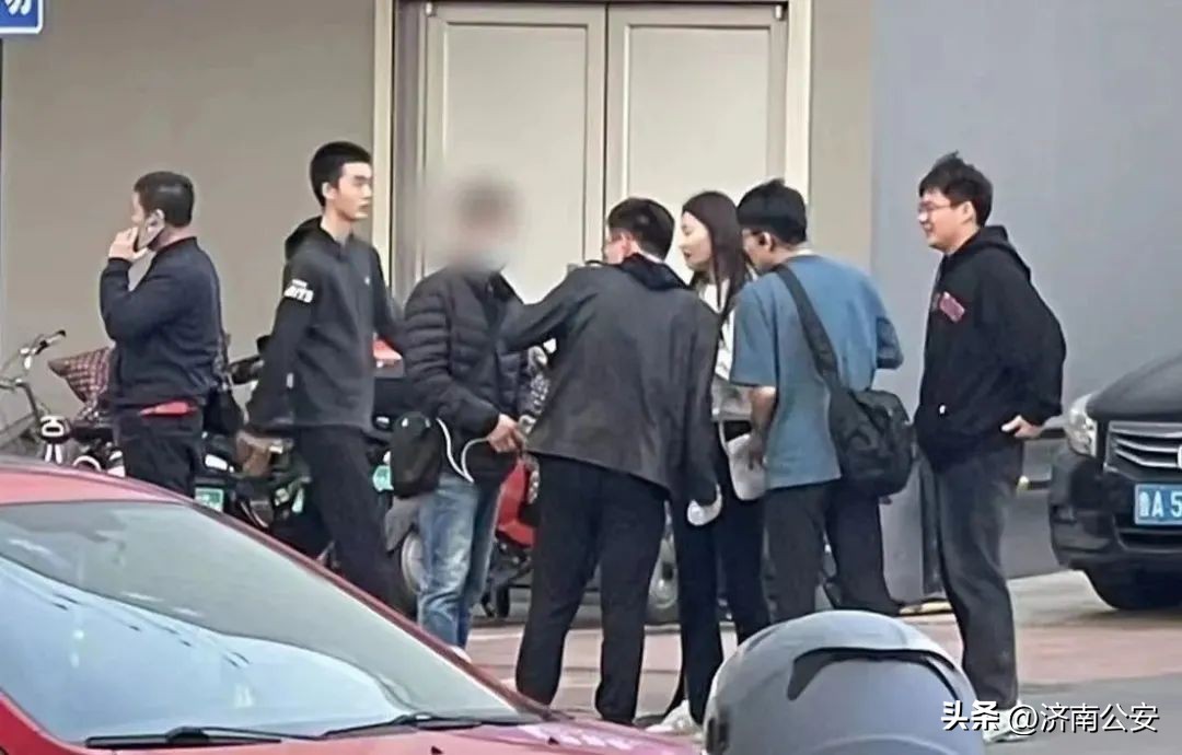 男子倒卖cba门票被抓,多名黄牛倒卖cba总决赛门票被行拘