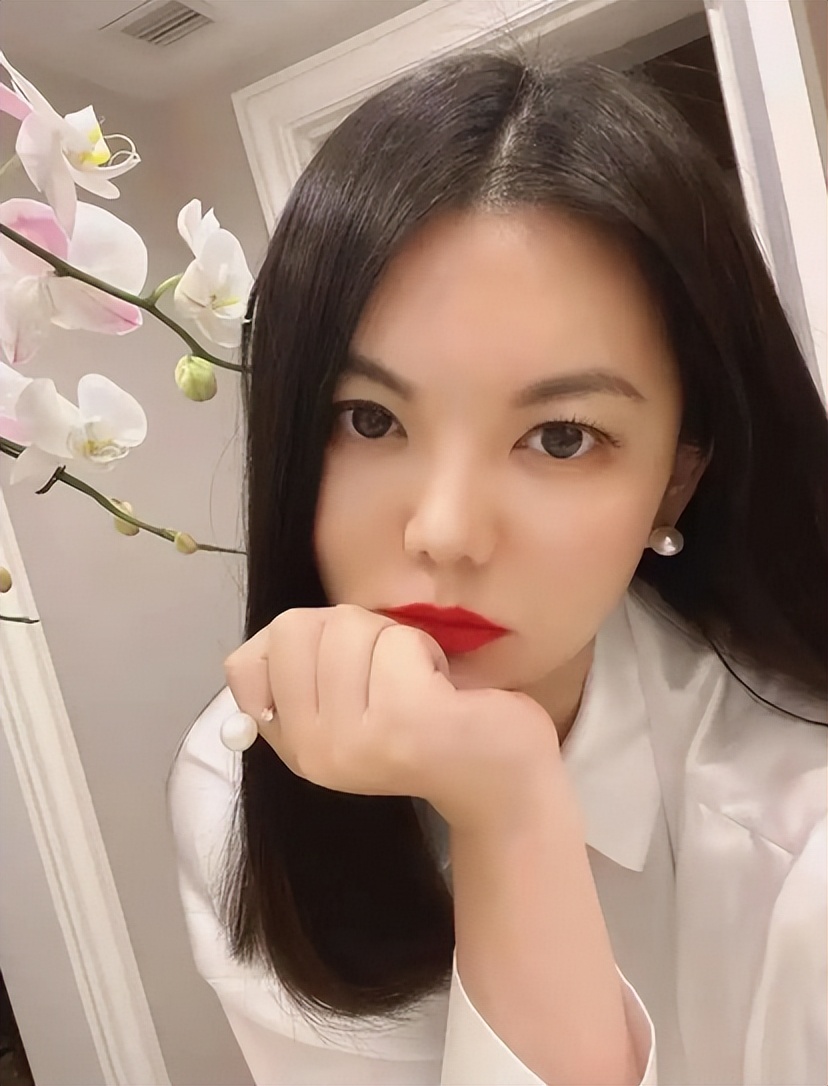 李湘一顿早餐5000块钱原版,李湘大s别墅对比