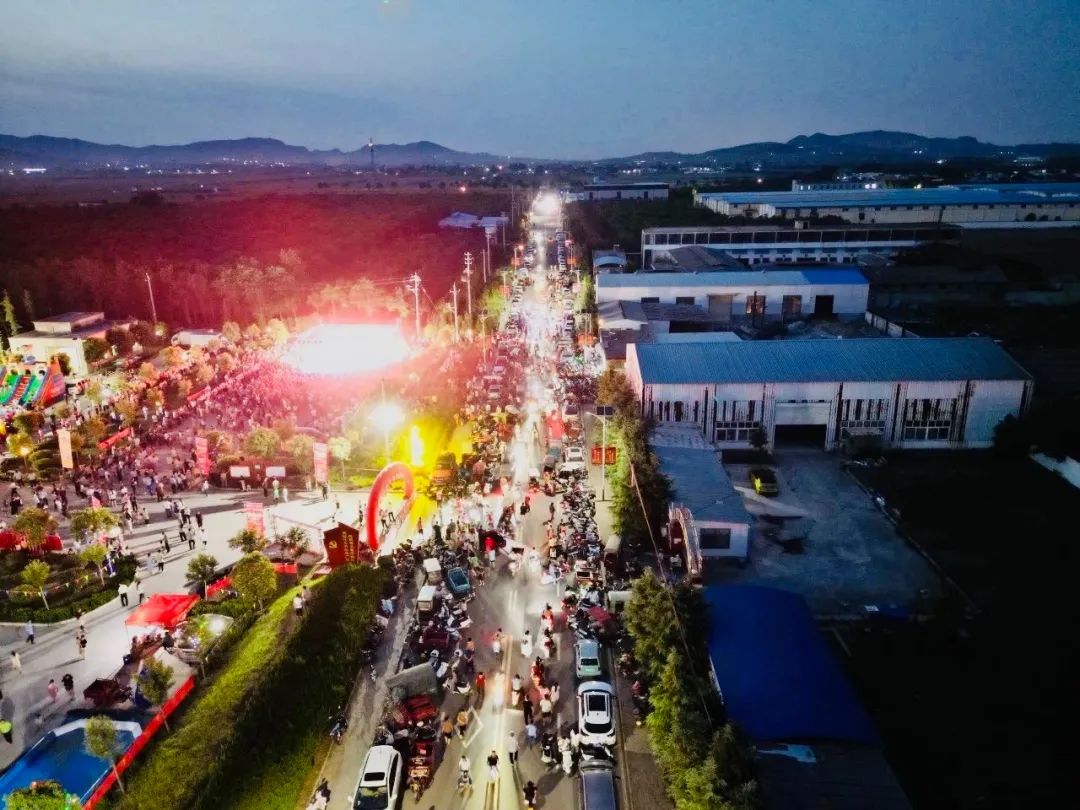 长葛最近小吃摆摊消息,长葛人民路夜市人气爆棚