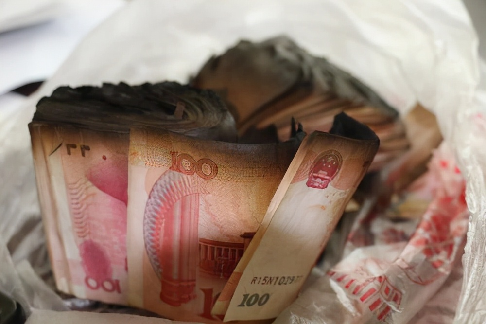 旧的人民币银行回收去哪了,人民币残破银行不给换怎么办