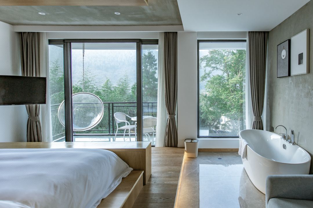 遇间播报|莫干山必睡六大美宿!看山看水看云看日出,优哉游哉~