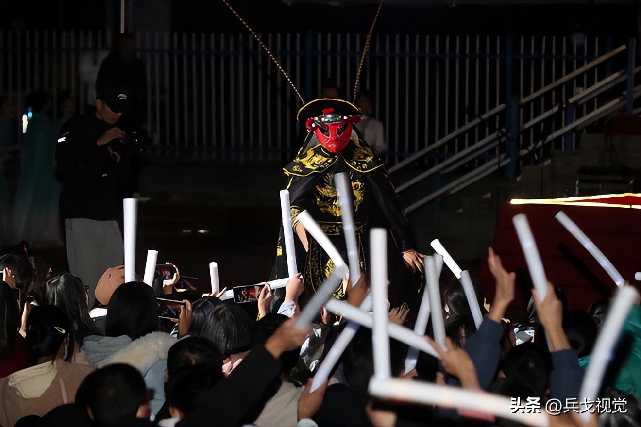 襄阳非遗表演小视频,襄阳职业技术学院11月作品展