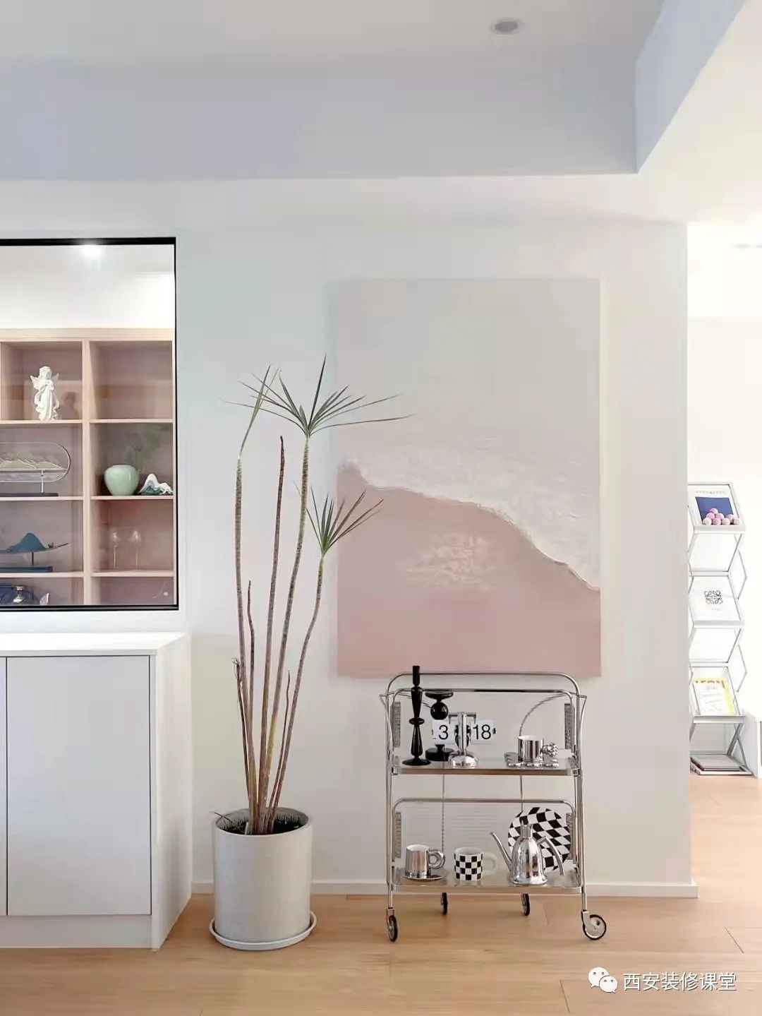 室内绿植软装搭配案例怎么摆,绿植与轻奢结合的软装搭配