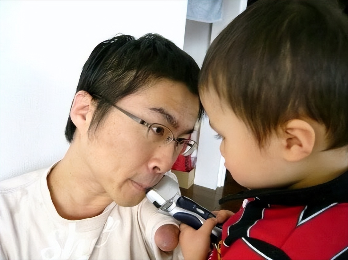 日本天生无手无腿的作家,日本一位无四肢的人