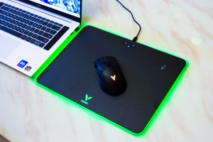 雷柏v1游戏鼠标好用吗,雷柏v20s用什么鼠标垫