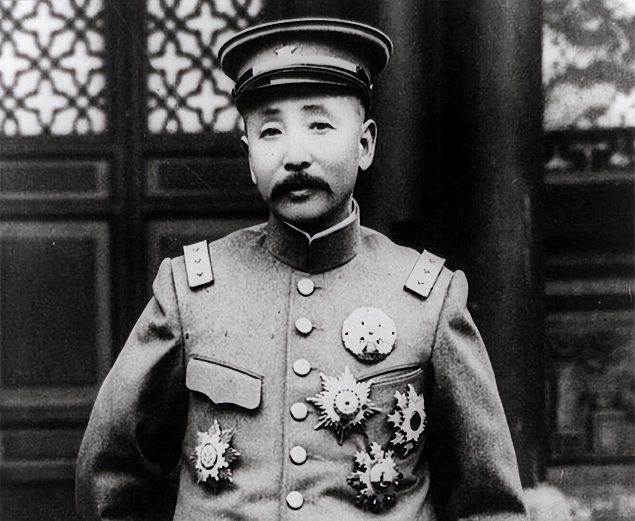 张作霖选人才,张作霖面试保镖选了4个人吃饭