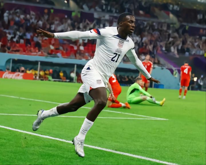 大圣贝尔全进球,大圣贝尔热刺首秀