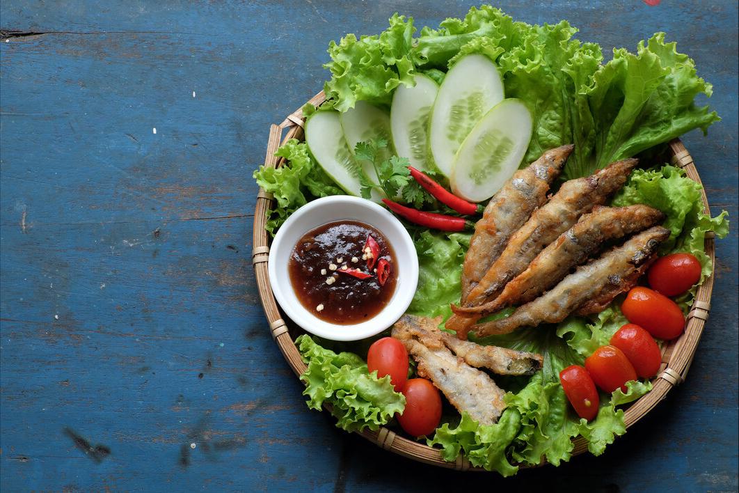油炸脆皮鱼怎么做才酥脆,油炸鱼皮酥脆的秘诀